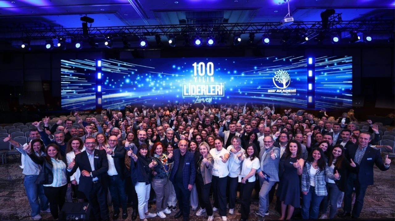 Anadolu Sigorta’nın 100. yılında “100 Yılın Liderleri Zirvesi” gerçekleştirildi