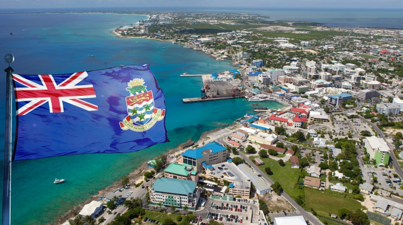 Cayman Adaları, 2025’te sigorta lisanslarında rekora koşuyor: 6 ayda 21 lisans