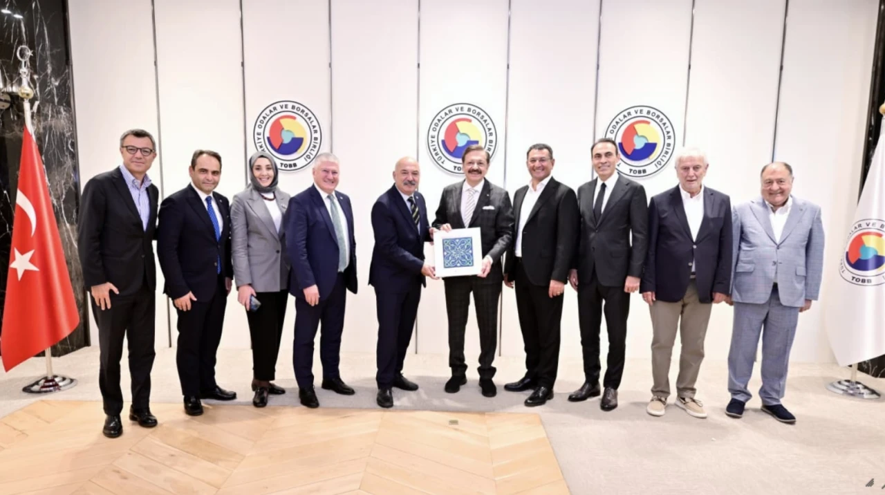 TSB Yönetimi TOBB Başkanı Rifat Hisarcıklıoğlu’nu ziyaret etti