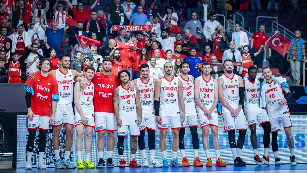 Türkiye Sigorta, broker ve acenteleriyle A Milli Erkek Basketbol Takımı maçında