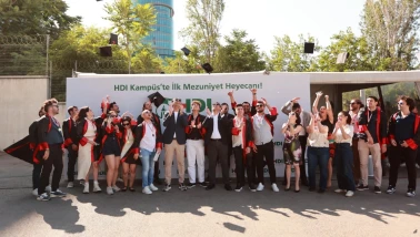 HDI Kampüs ilk mezunlarını verdi