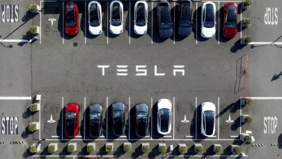 ABD 3 milyon Tesla aracı kapsayan otonom sürüş soruşturması başlattı