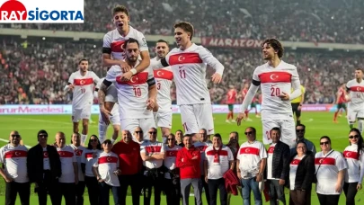 Ray Sigorta acenteleriyle birlikte Milli Takım heyecanını tribünde yaşadı